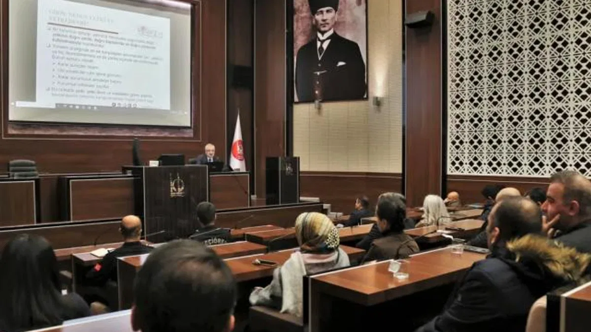 Ankara Keçiören’de yöneticilere disiplin ve yetki devri eğitimi
