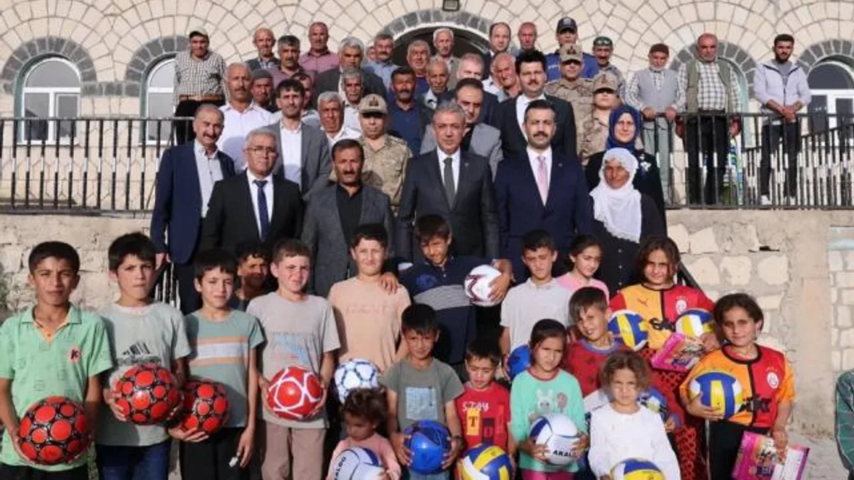 Mardin Valisi Akkoyun Mazıdağı’nda vatandaşlarla buluştu