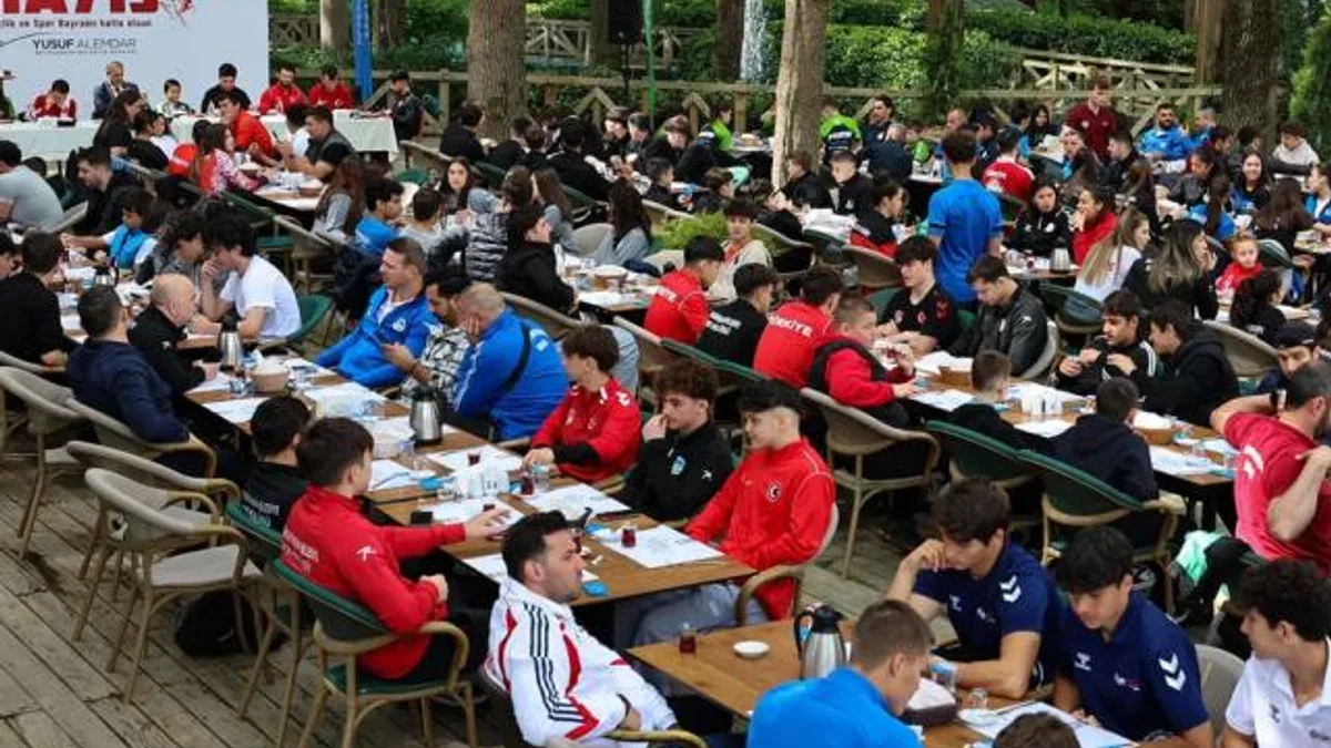 Sakaryalı sporcular Başkan Alemdar’la buluştu