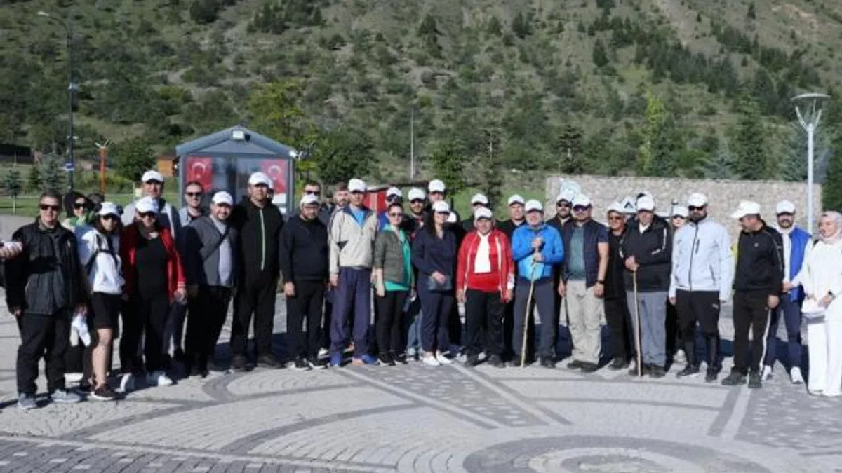 Başkan Büyükkılıç, doğa yürüyüşüne katıldı