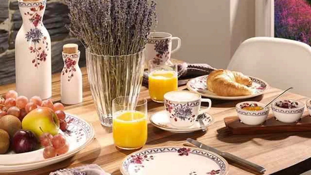 Vintage Dinner Sets: A Timeless Elegance
