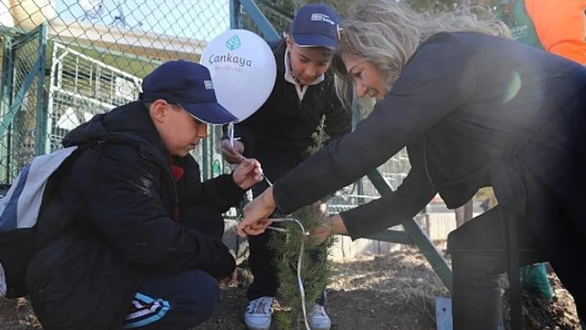 Çankaya’da Fidanlar “Milli Ağaçlandırma Günü” İçin Dikildi