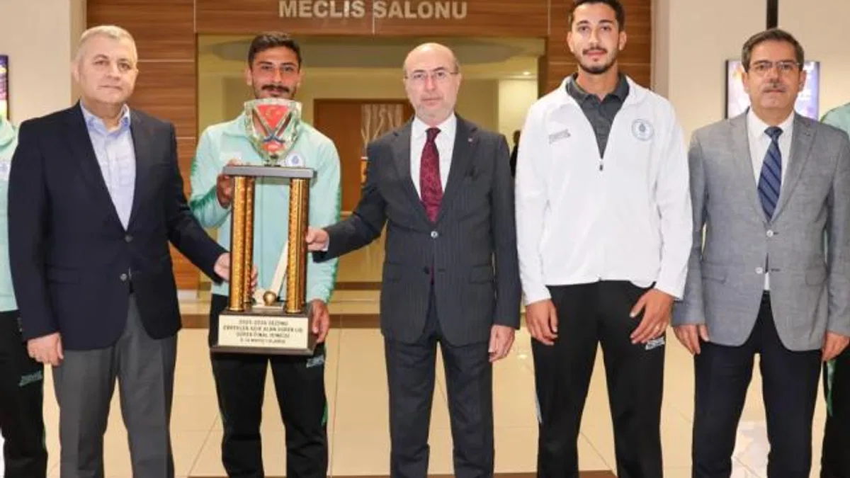 Selçuklu Belediyespor Hokey Takımı Avrupa yolunda