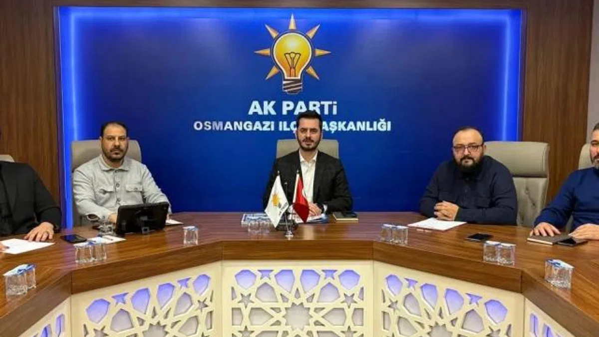 Bursa Osmangazi’de AK Parti mahalle başkanlarıyla buluştu