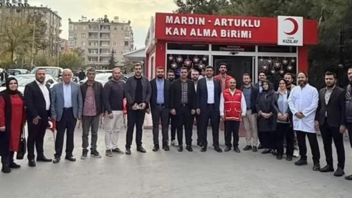 AK Parti Mardin’den kan bağışı