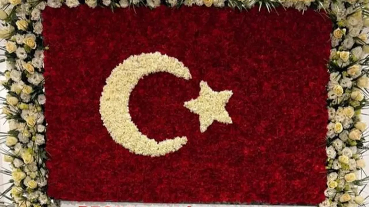 Cumhurbaşkanı Erdoğan’dan kuruluşa özel MHP’ye 57 gül