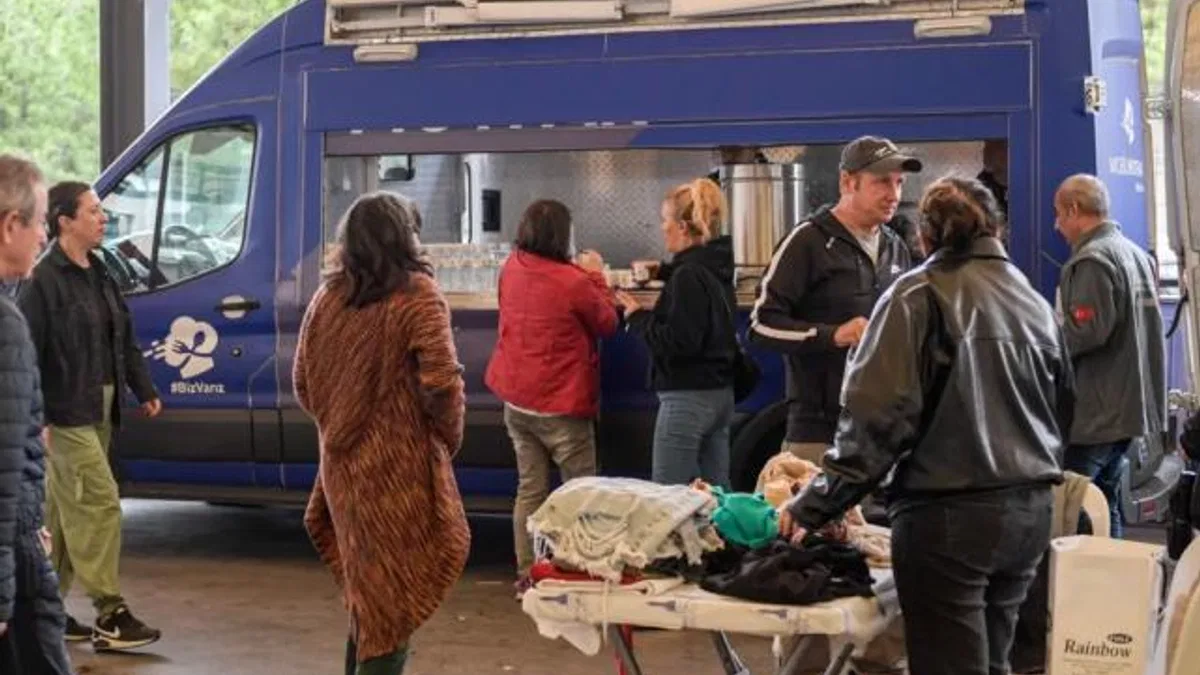 İzmir’de 2. El Pazarı’ndan herkes memnun