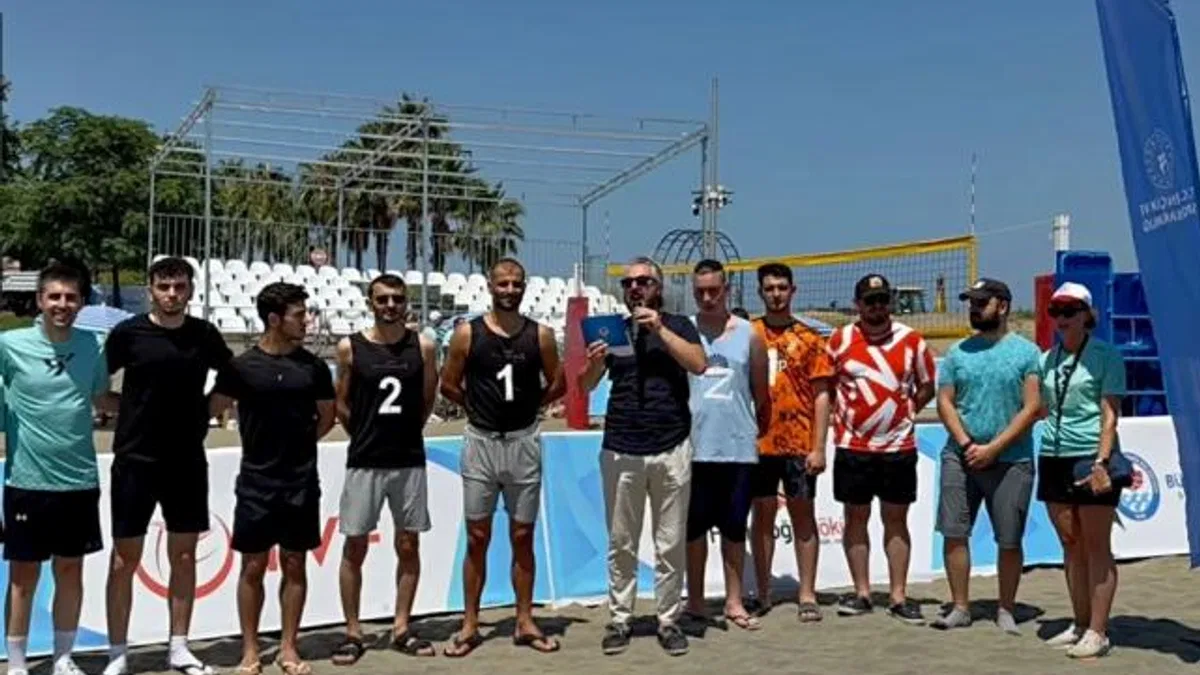 Trabzon’da plaj voleybolu heyecanı başladı
