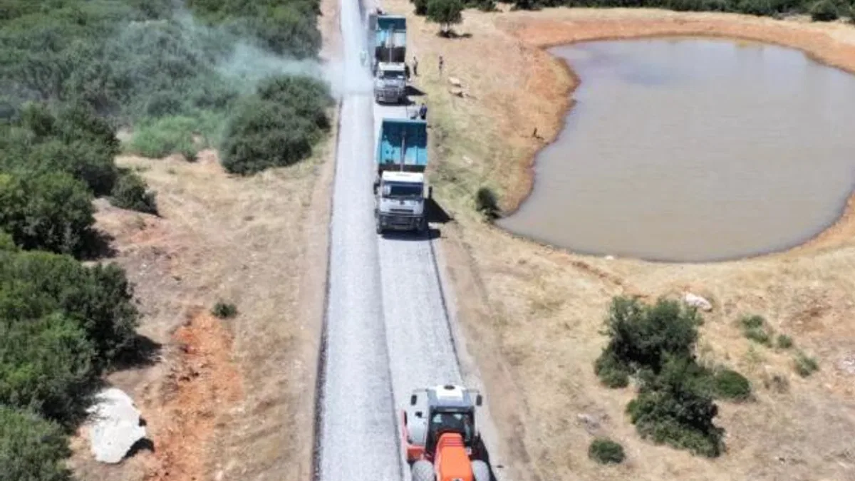 Manisa Büyükşehir’den ilçelere asfalt atağı