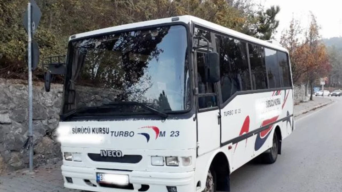 Sürücü eğitim araçlarına belge şartı kalktı!