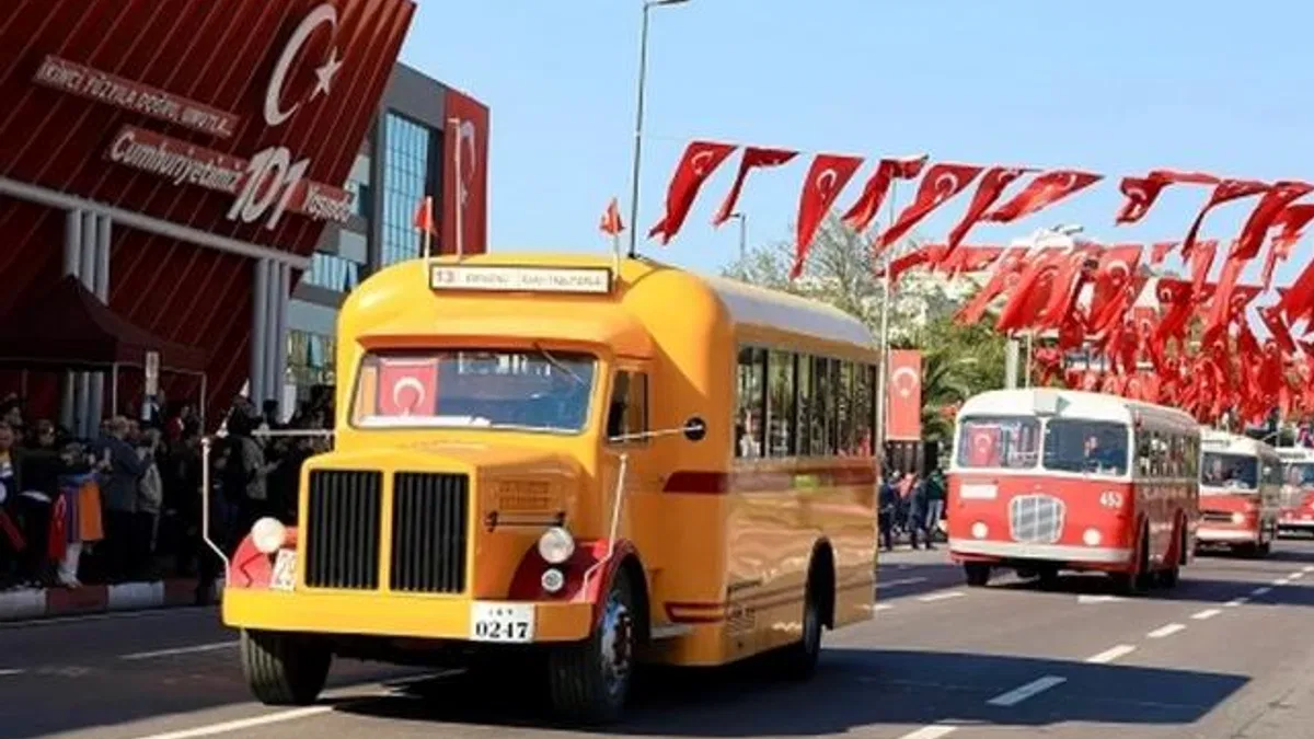 İETT’den nostaljik kortej