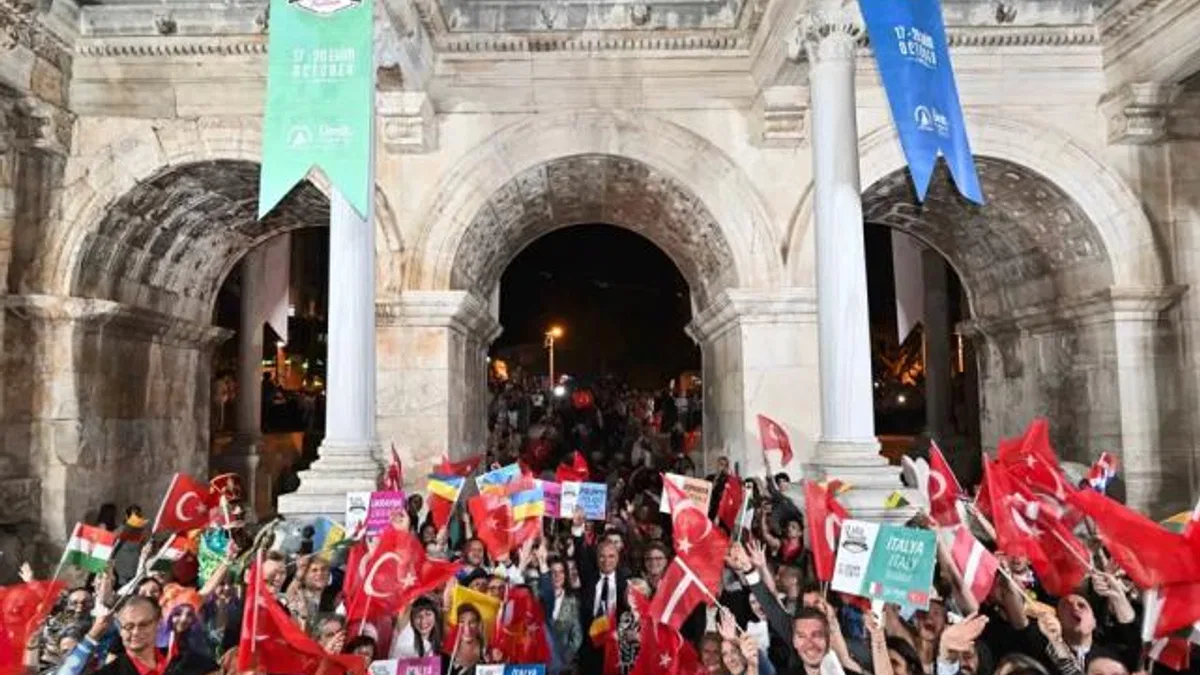 Muratpaşa’da büyüleyici kortej