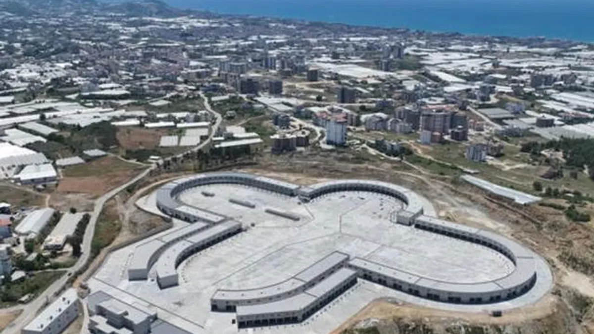 Alanya Toptancı Hali’nde sona yaklaşıldı