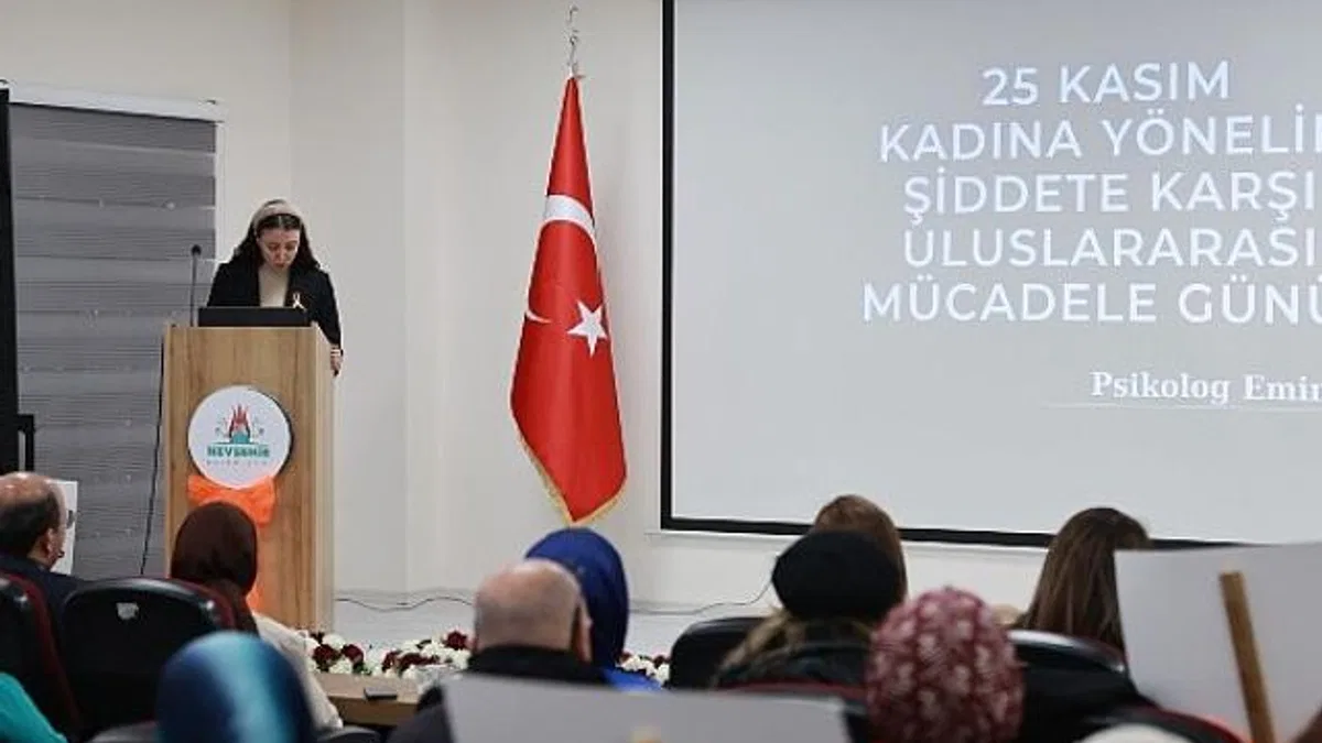 25 Kasım Mücadele ve Dayanışma Günü Programı Düzenlendi