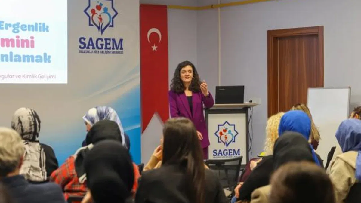 Konya Selçuklu’da SAGEM’den ‘ergenlik’ semineri
