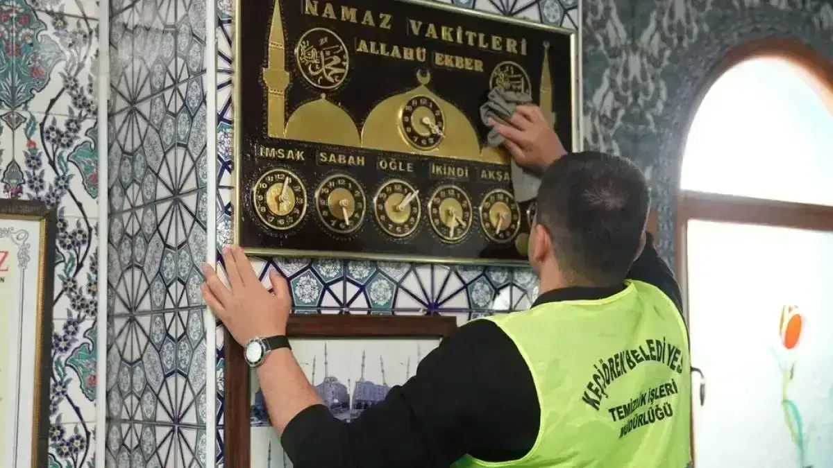Ankara Keçiören’deki camilere kapsamlı bayram temizliği