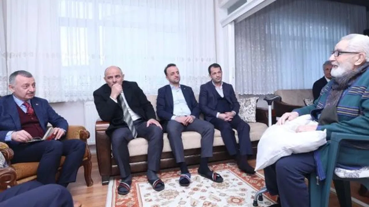 Kocaeli’de Başkan Büyükakın’dan milli güreşçiye vefa ziyareti