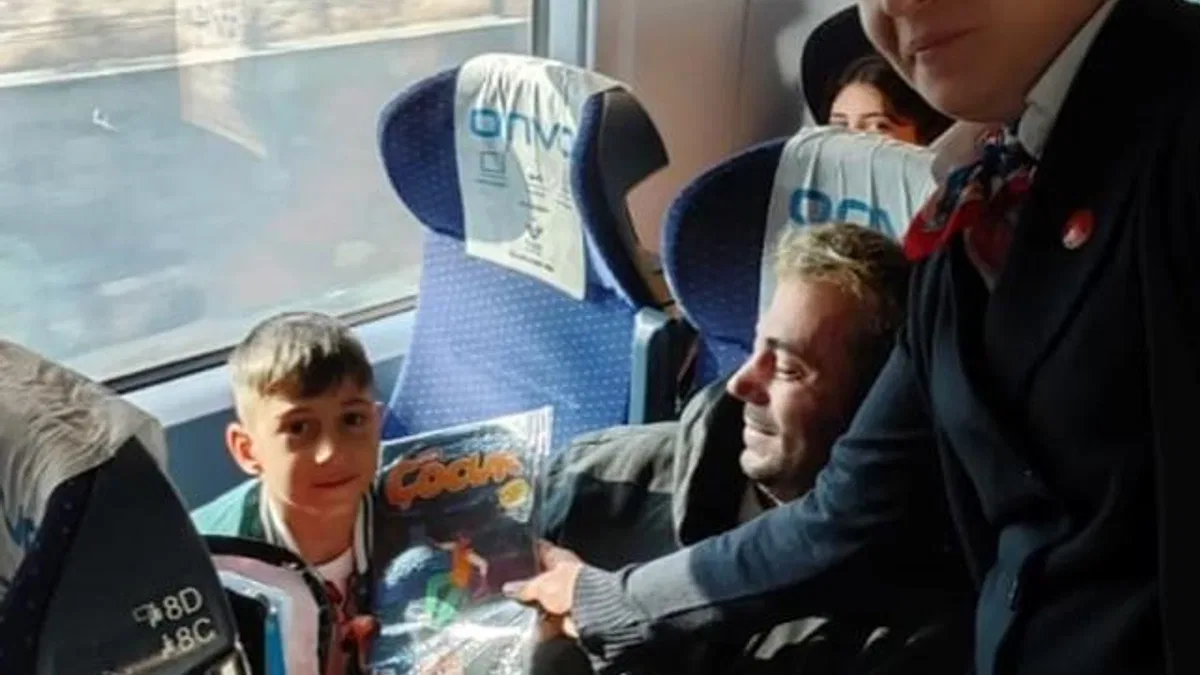 RTÜK Medya ve Çocuk Dergisi, YHT yolcusu çocuklara dağıtıldı