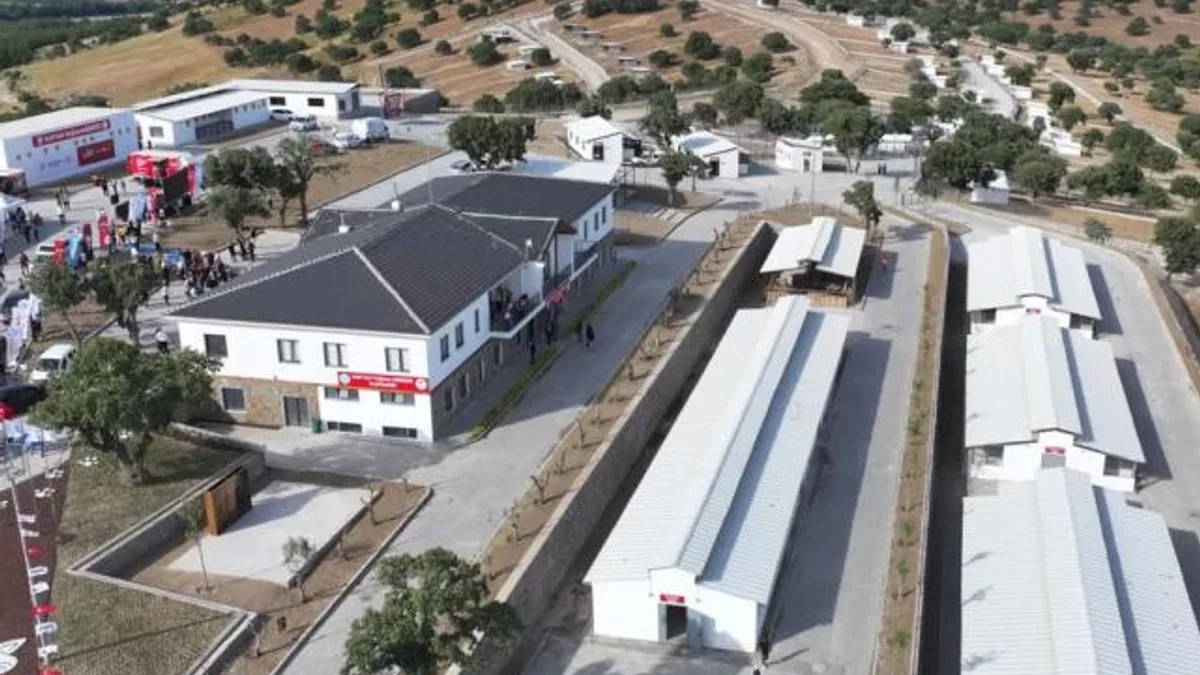 Manisa’da sokak hayvanları için Hayvan Yaşam Merkezi hizmete açıldı