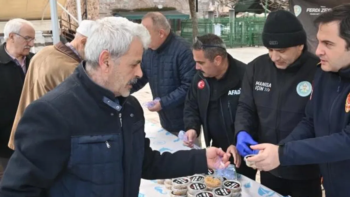 Manisa’da depremde hayatını kaybedenler anıldı