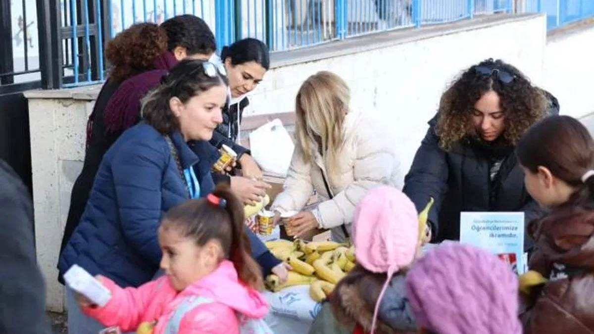 İzmir Güzelbahçe çocukların beslenmelerini zenginleştirdi