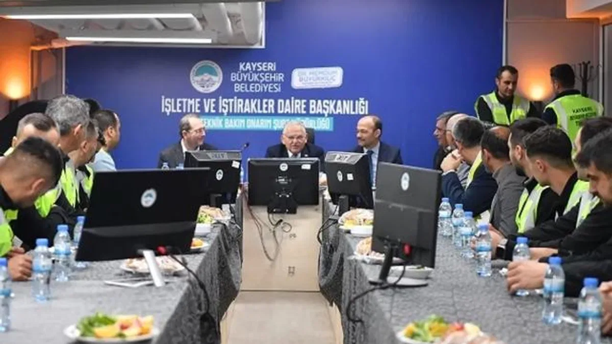 Memduh Büyükkılıç’ta teknik ekiple sabah çorbası