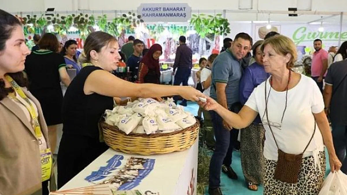 Büyükşehir standı YÖREX’te büyük ilgi gördü