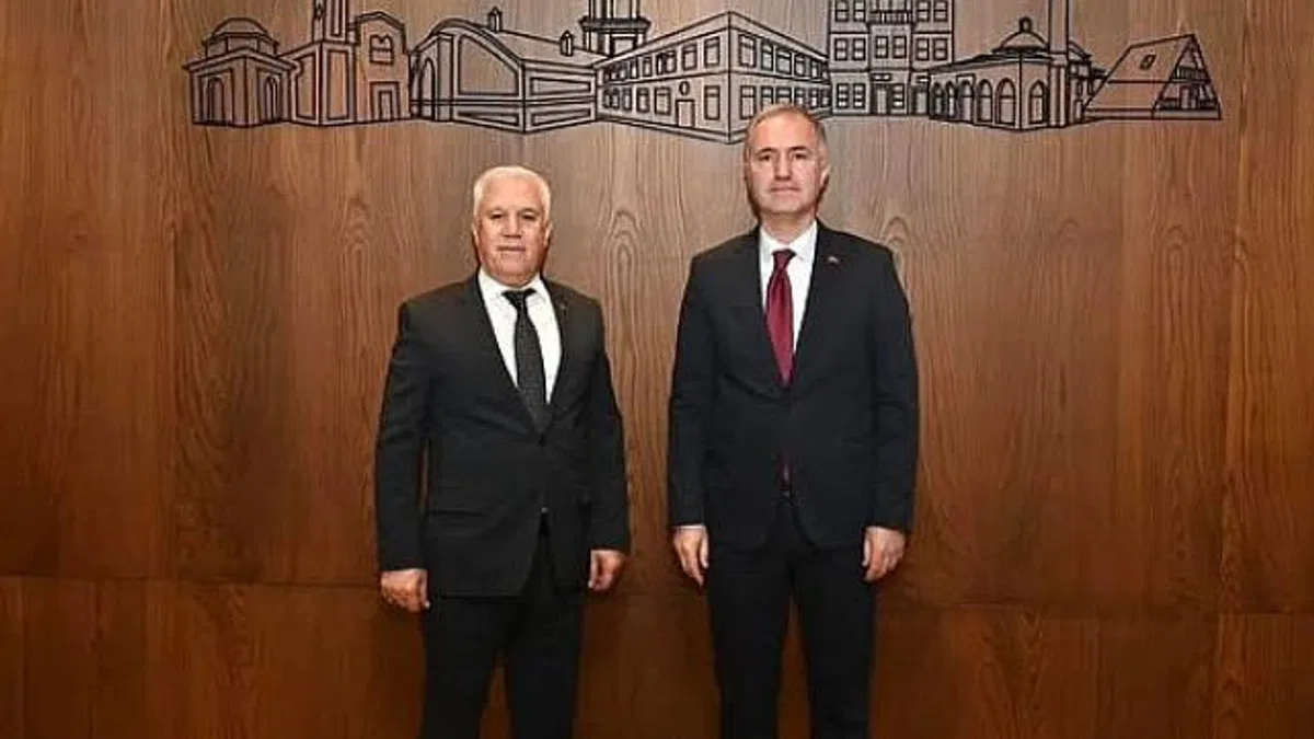 Mustafa Bozbey’den Başkan Taban’a Ziyaret