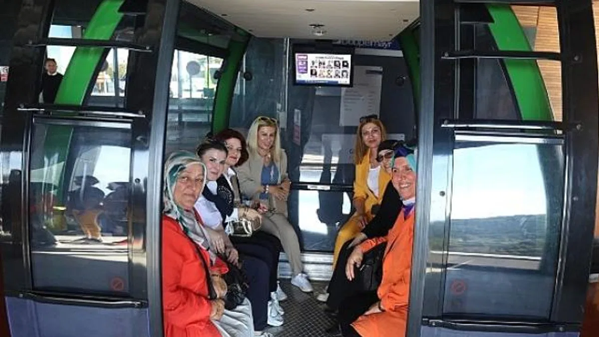 Kadın muhtarların teleferik gezisi