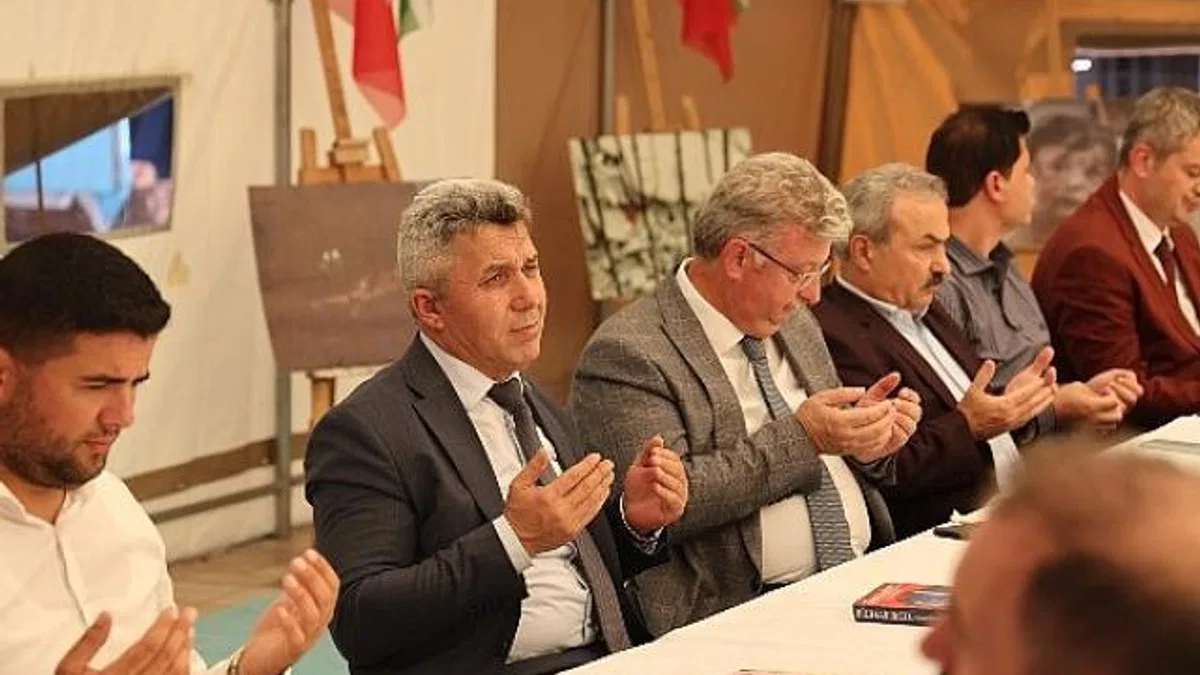 Kandırada filistine destek çadırı dualarla açıldı