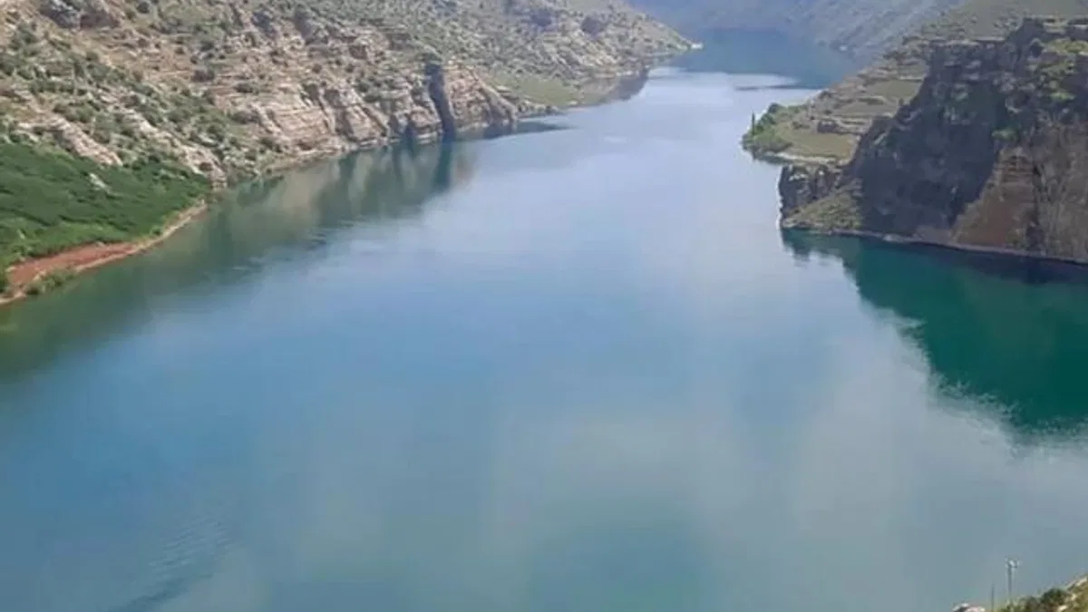 Dicle Barajı’nda kontrollü su tahliyesi