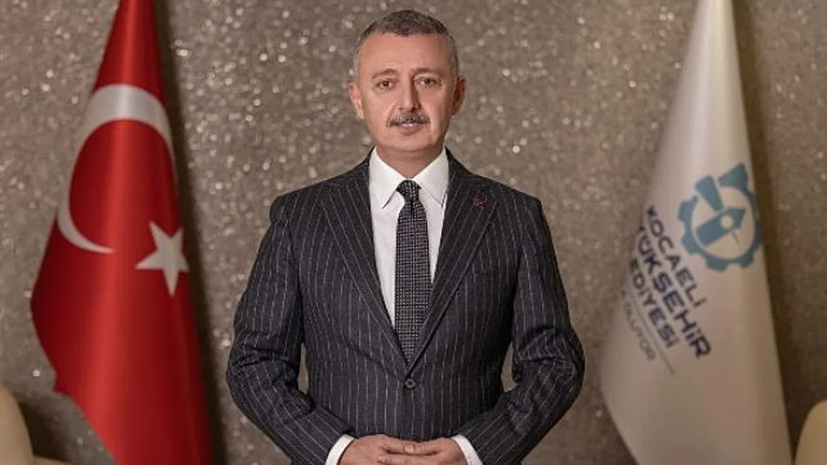 Kocaeli Büyükşehir Belediye Başkanı Doç.Dr.Tahir Büyükakın’ın yeni yıl mesajı: “Kocaeli için çalışıyoruz, daha çok çalışacağız”