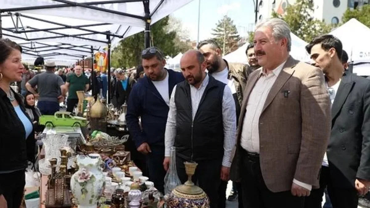 Kayseri Melikgazi’de Antika Pazarı’na yoğun ilgi