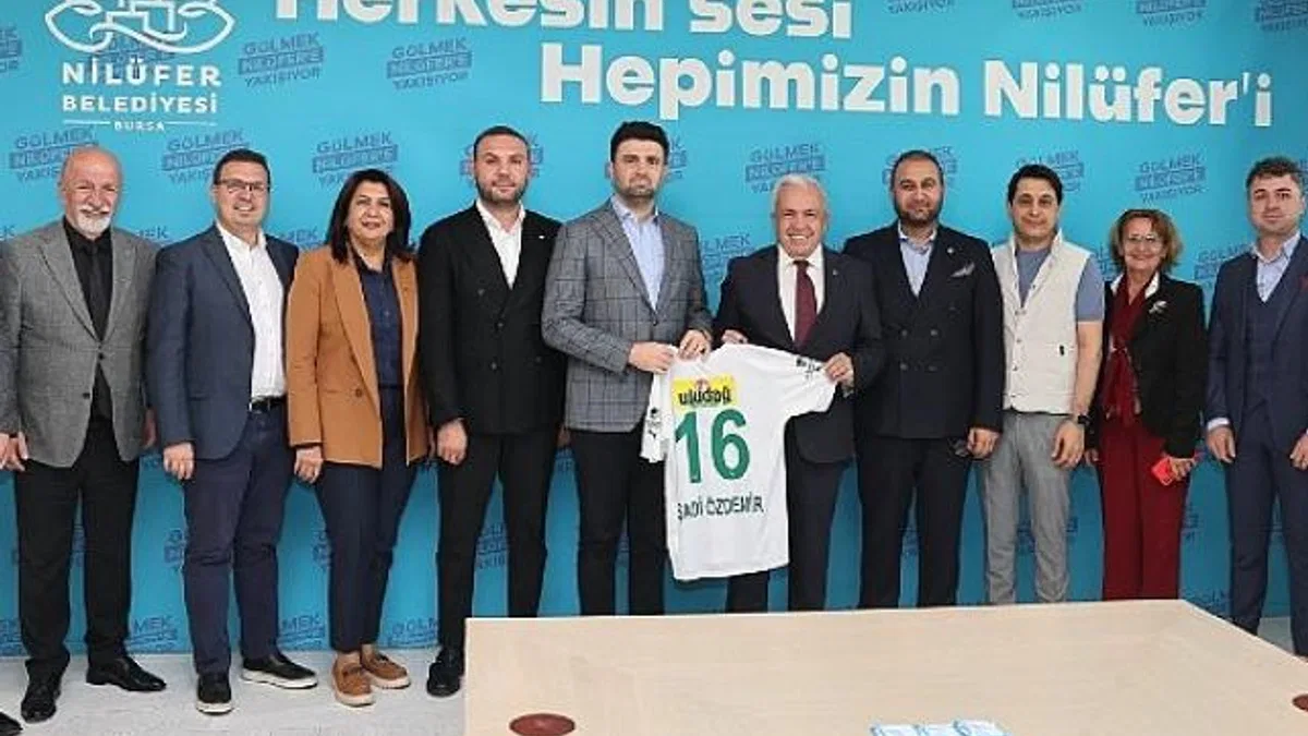 Bursaspor Yönetimi’nden Başkan Şadi Özdemir’e ziyaret