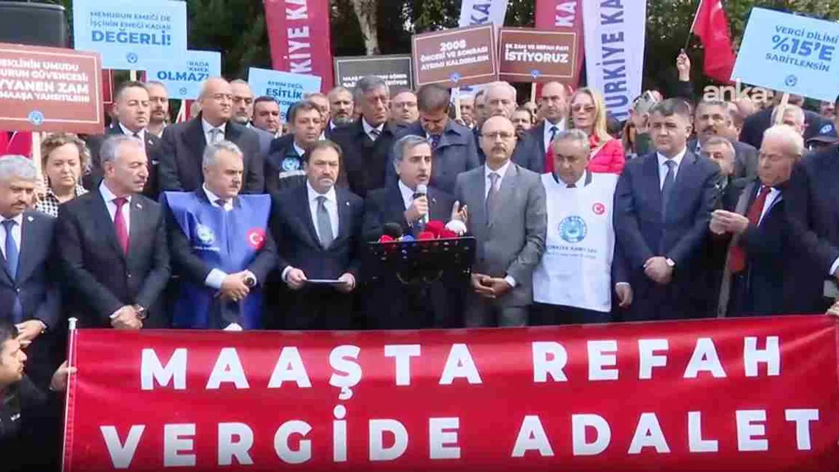 Türkiye Kamu-Sen memur ve emekliye ‘ek zam’ talep etti