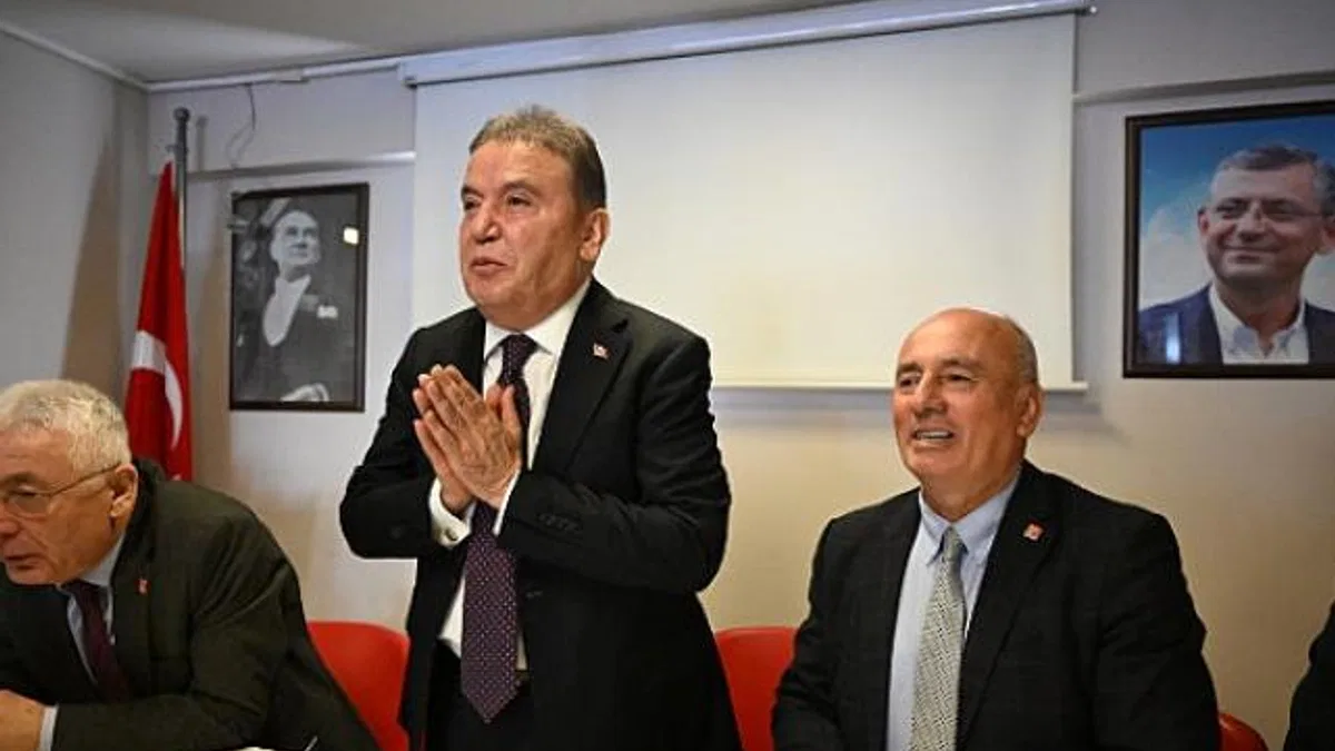 Başkan Böcek Kumluca’da
