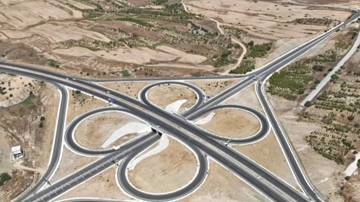 Kıbrıs Çevre Yolu’na start