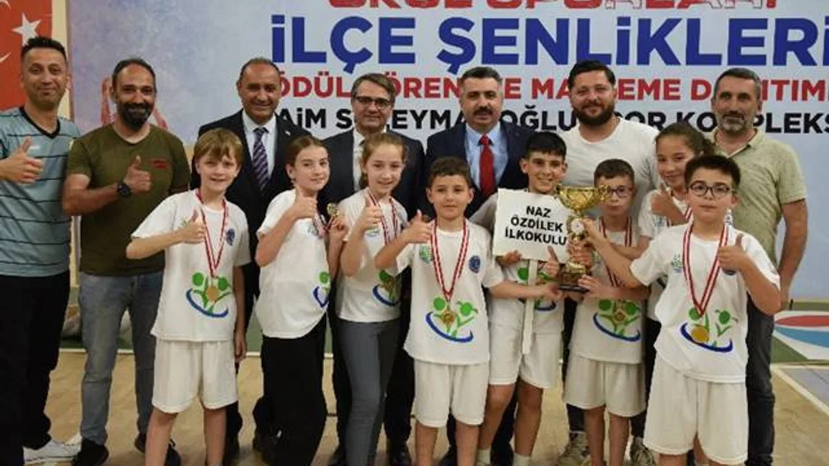 Yıldırım’da minik sporcular ödüllendirildi