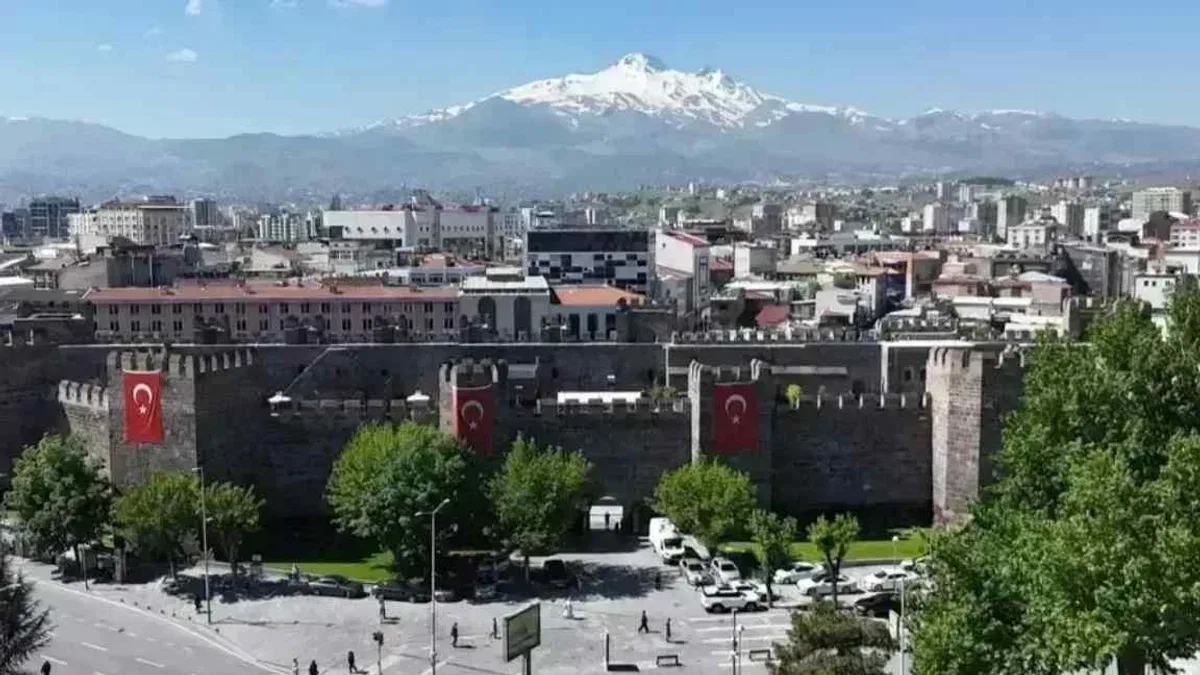 Büyükşehir Mülhem Kayseri Mutfağı’nı tanıttı