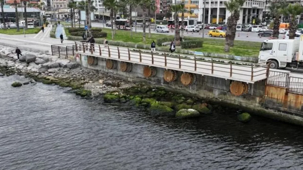 İzmir Körfezi’ne deşarj edilen atık su değil yağmur suyu! Büyükşehir’den analiz sonuçlarıyla yanıt