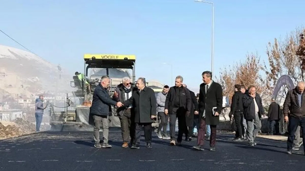 Kayseri Talas’ta Kepez yoluna asfalt