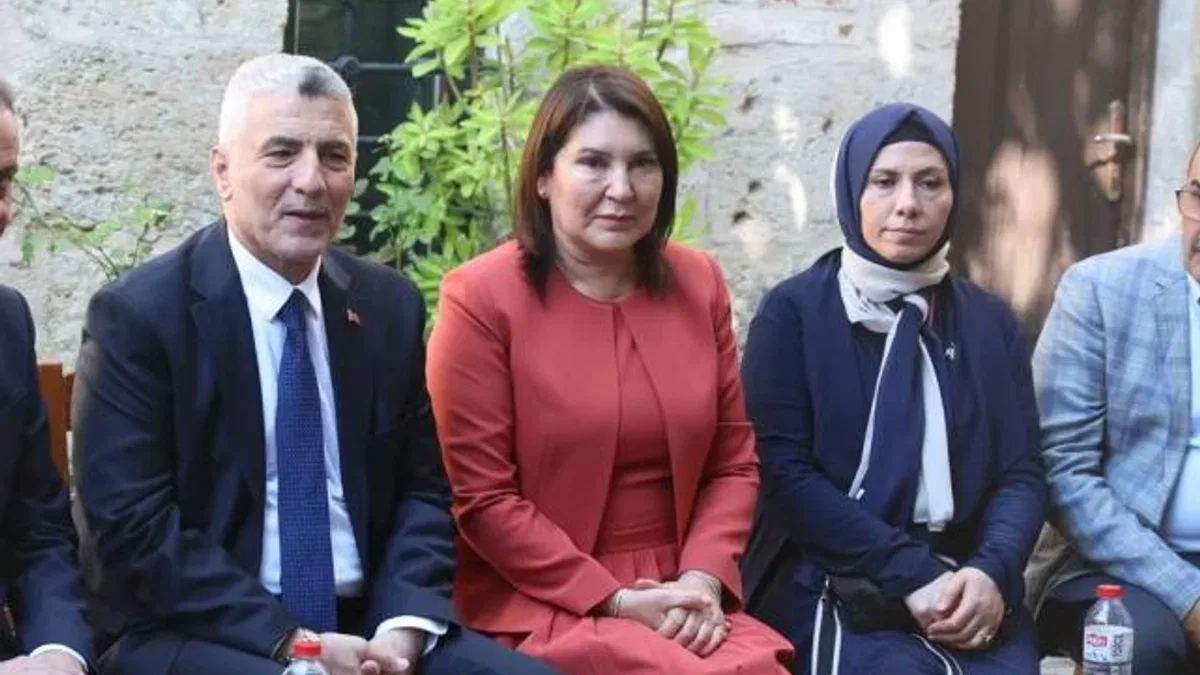 ‘Türkiye Buluşmaları’nda yeni durak Adana… Bakan Bolat: Türkiye’nin döviz yeterliliği sorunu kalmadı