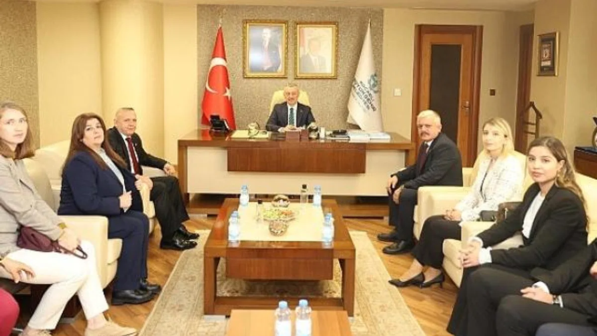 MHP İl Başkanı Batı ve yönetimi, Başkan Büyükakın’ı ziyaret etti