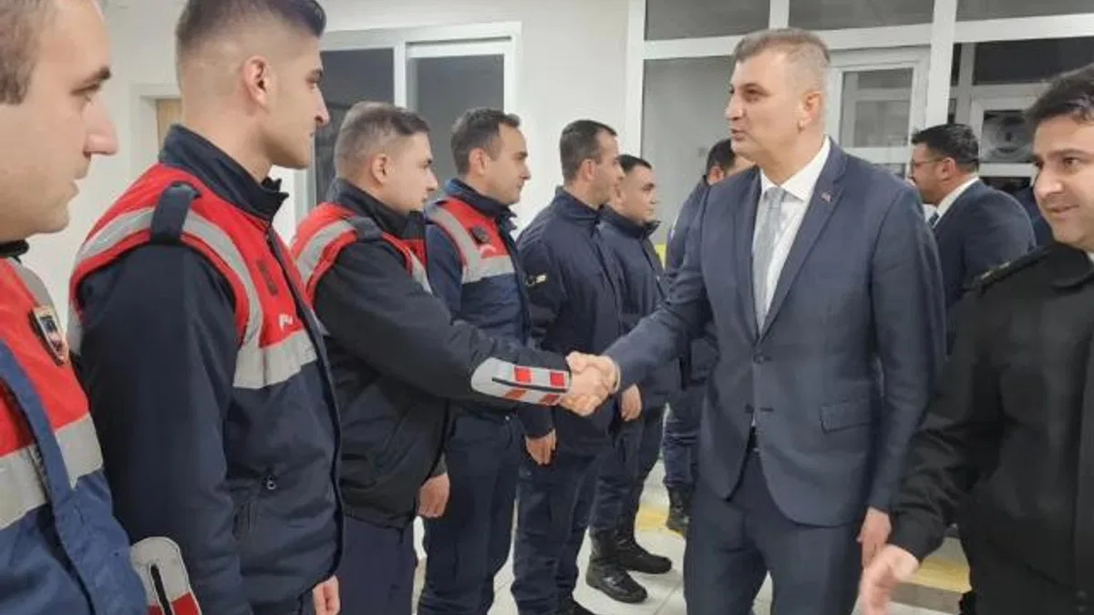 Kocaeli Gölcük’te Başkan Sezer yılbaşı gecesi yalnız bırakmadı