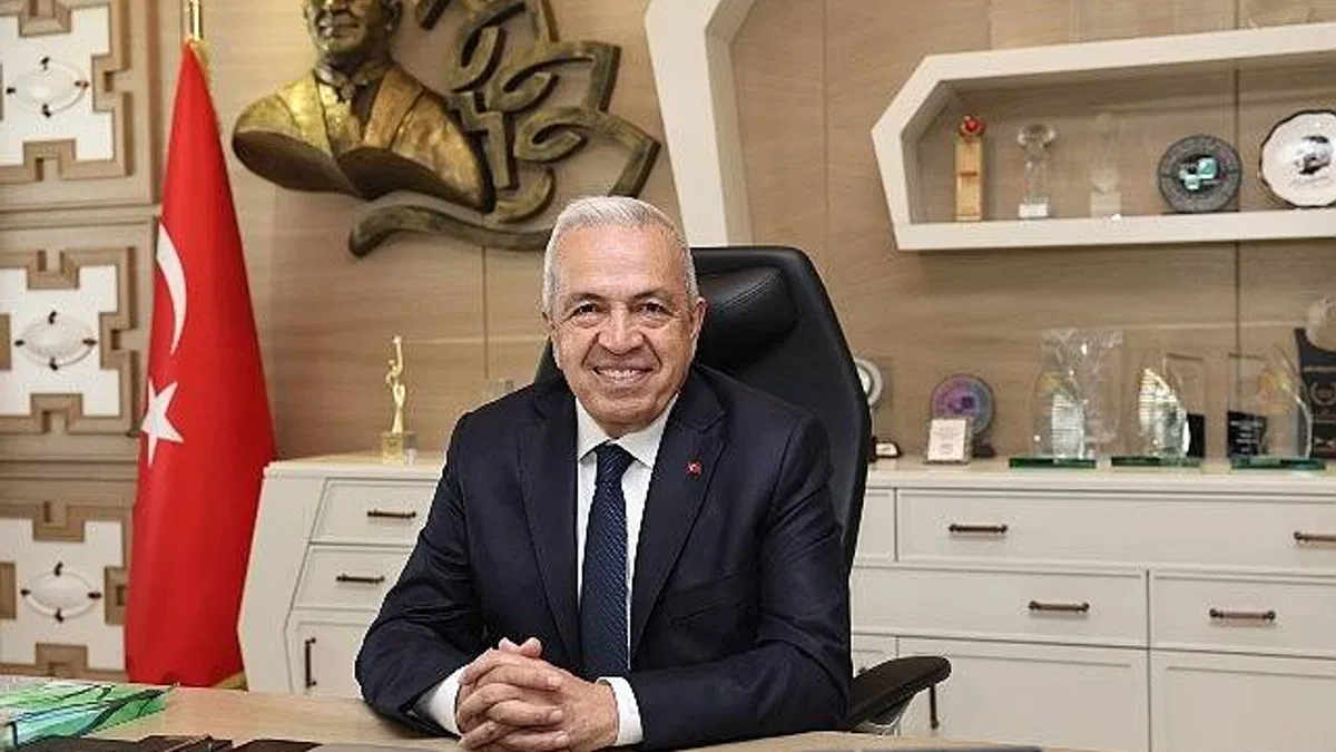 Nilüfer Belediye Başkanı Şadi Özdemir, yönetimini belirledi. Başkan Özdemir, 7 başkan yardımcısının görevlendirmelerini yaptı