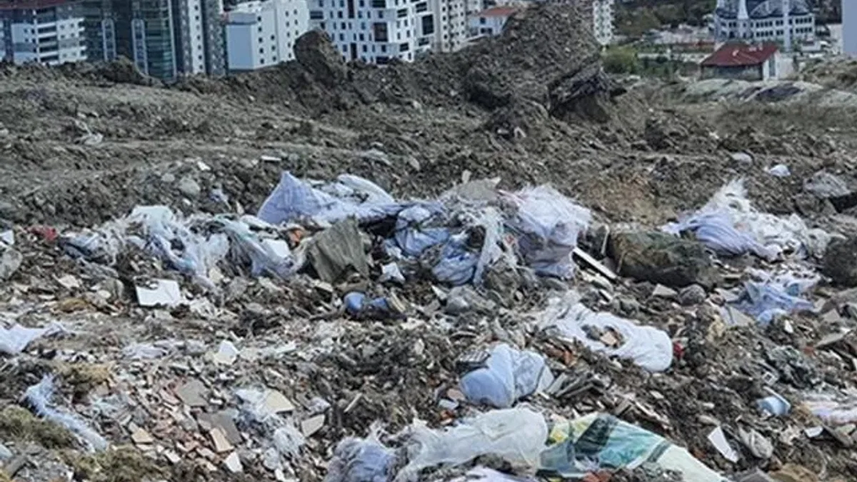 Uyarıya rağmen çöpleri toplamayan belediyeye ‘Çevre’ cezası!