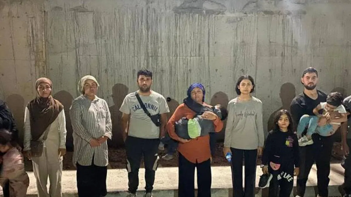 47 göçmen ve bir organizatör yakalandı
