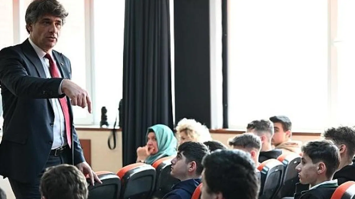 Başkan Kocaman, gençleri dinlemeye devam ediyor