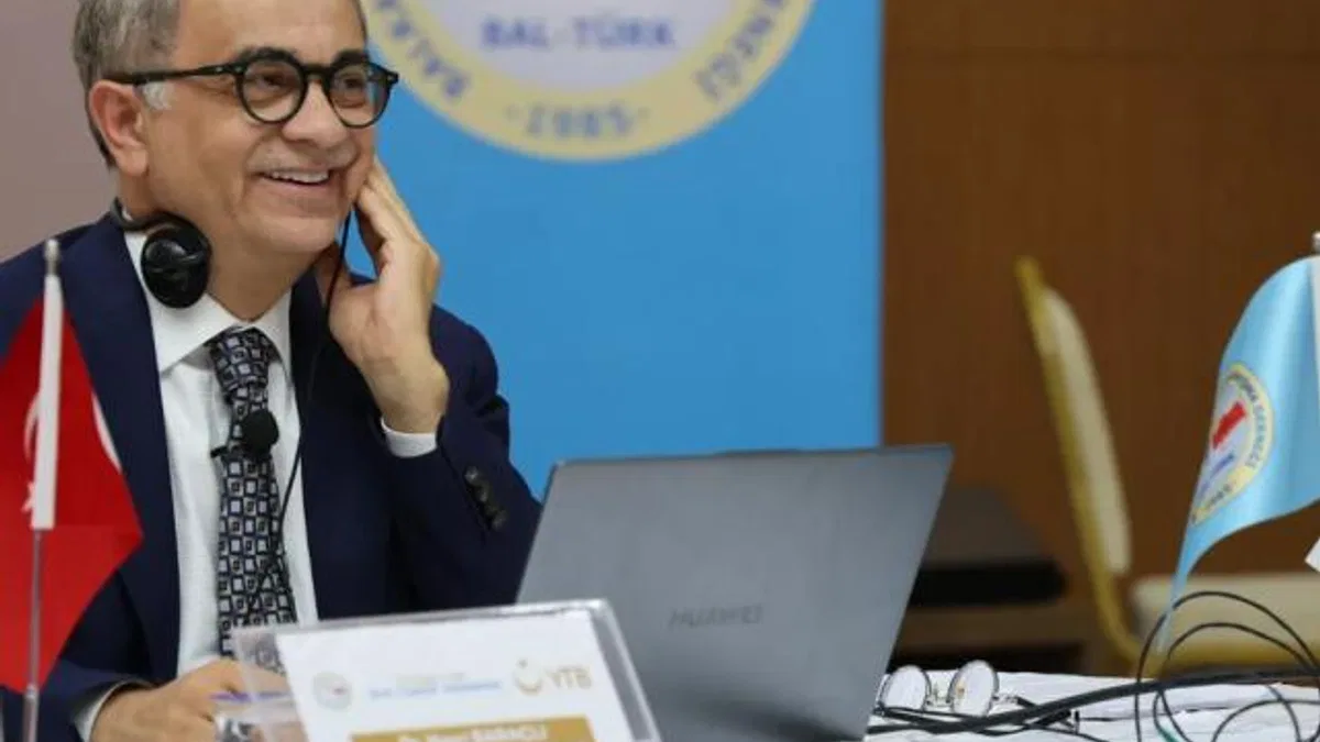 Dr. Hayri Baraçlı, Bulgaristan’dan gelen gençlerle liderlik üzerine buluştu