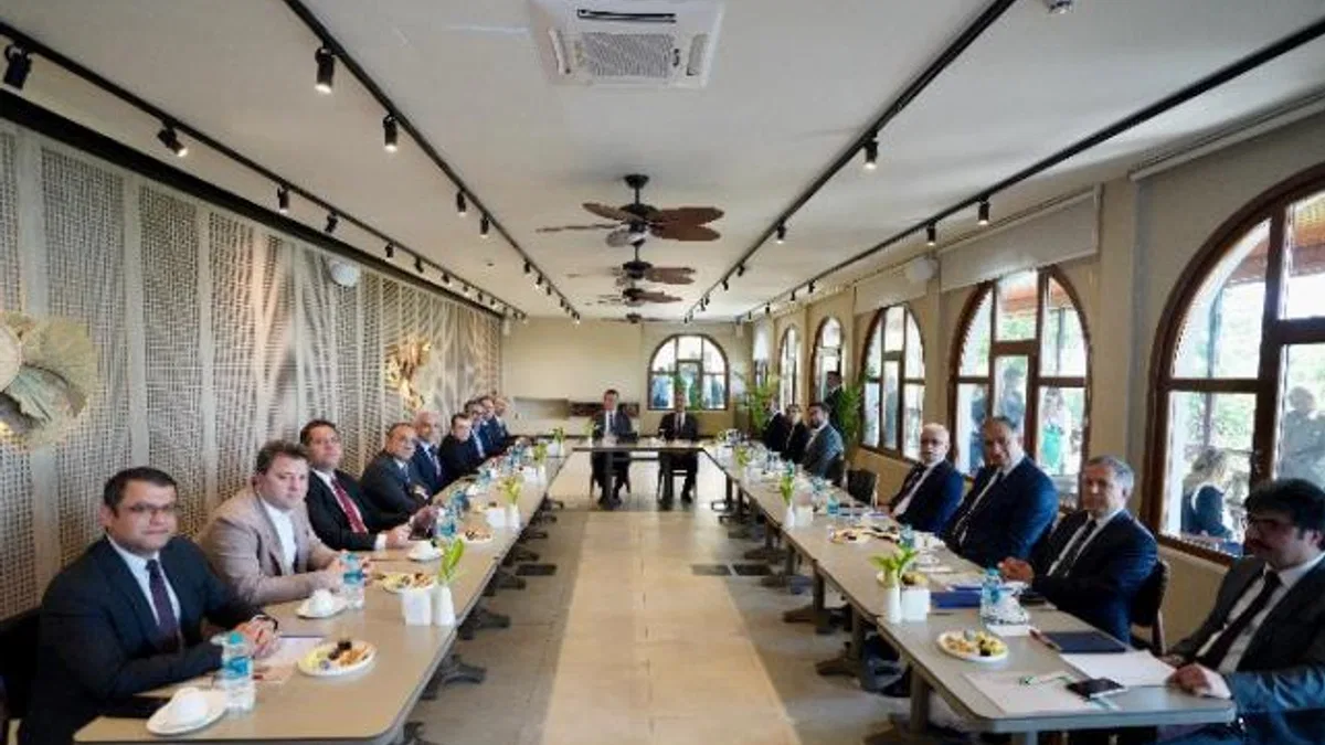 İmamoğlu Adalar Belediye Başkanı Akpolat’ı tebrik etti